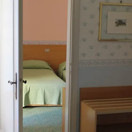 Hotel Scoglio Dell'aquilone 3*