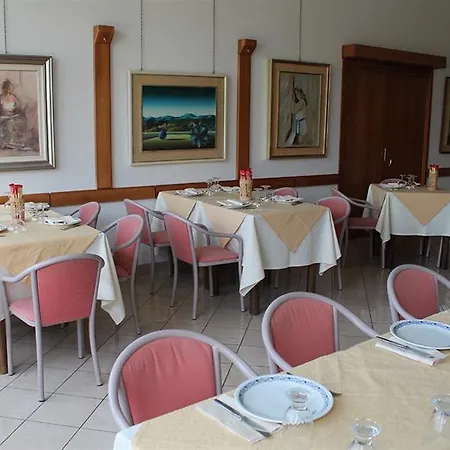 Ξενοδοχείο Scoglio Dell'aquilone 3*