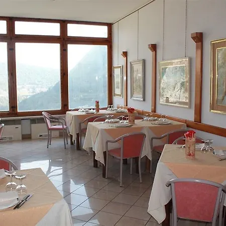 Ξενοδοχείο Scoglio Dell'aquilone 3*